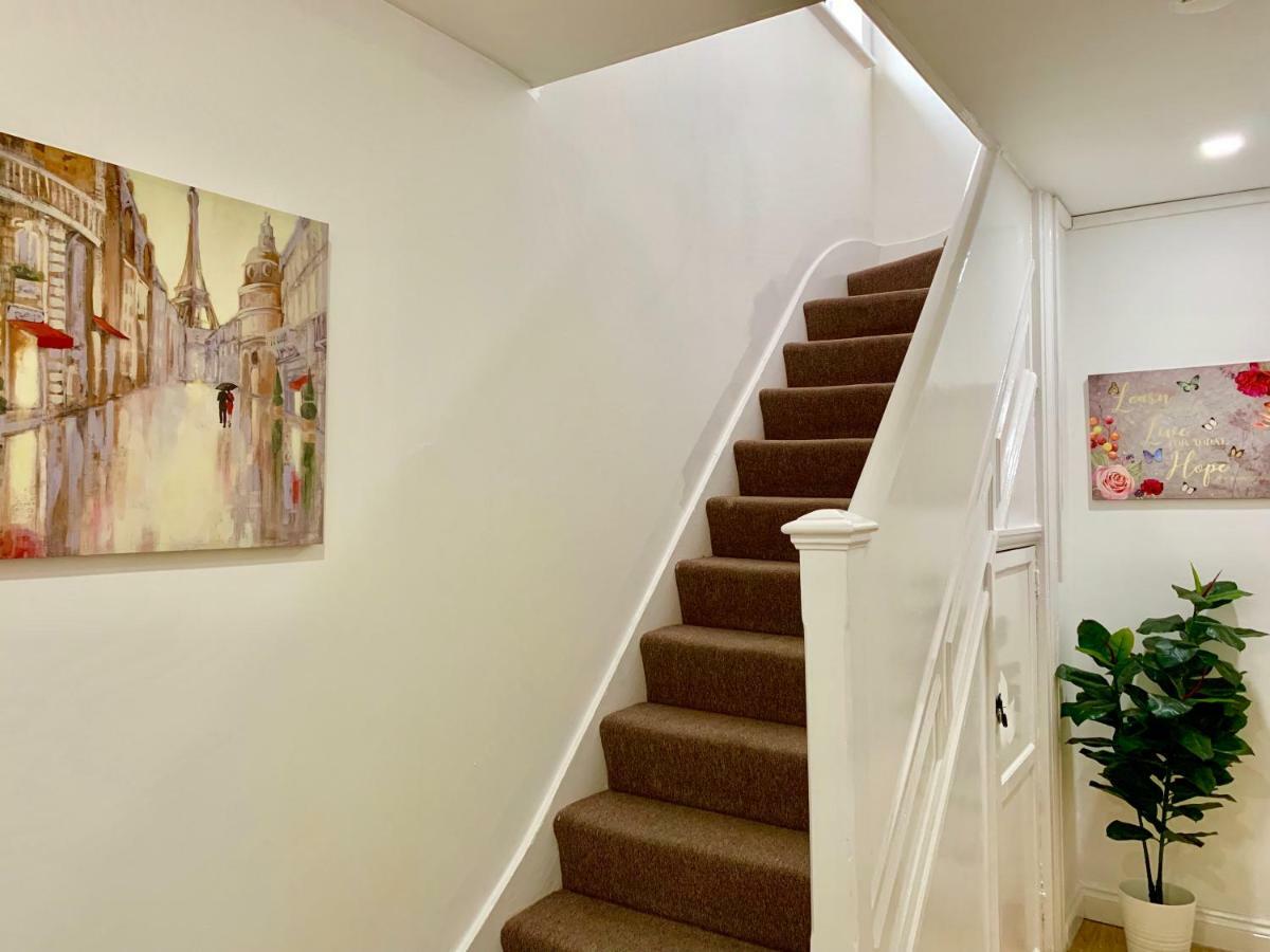 London 2 Bedroom Apartment, Kitchen, Reception And Private Garden Εξωτερικό φωτογραφία