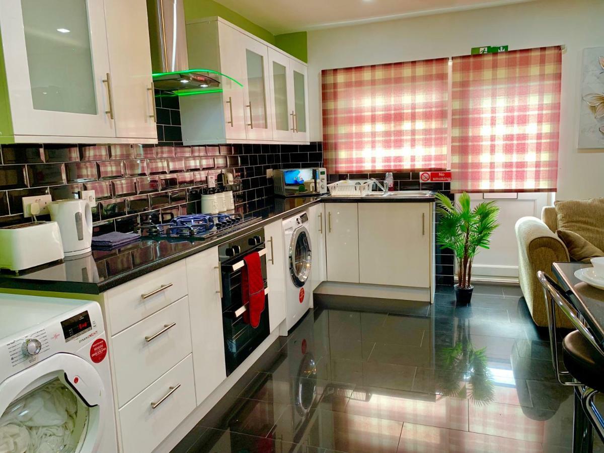 London 2 Bedroom Apartment, Kitchen, Reception And Private Garden Εξωτερικό φωτογραφία