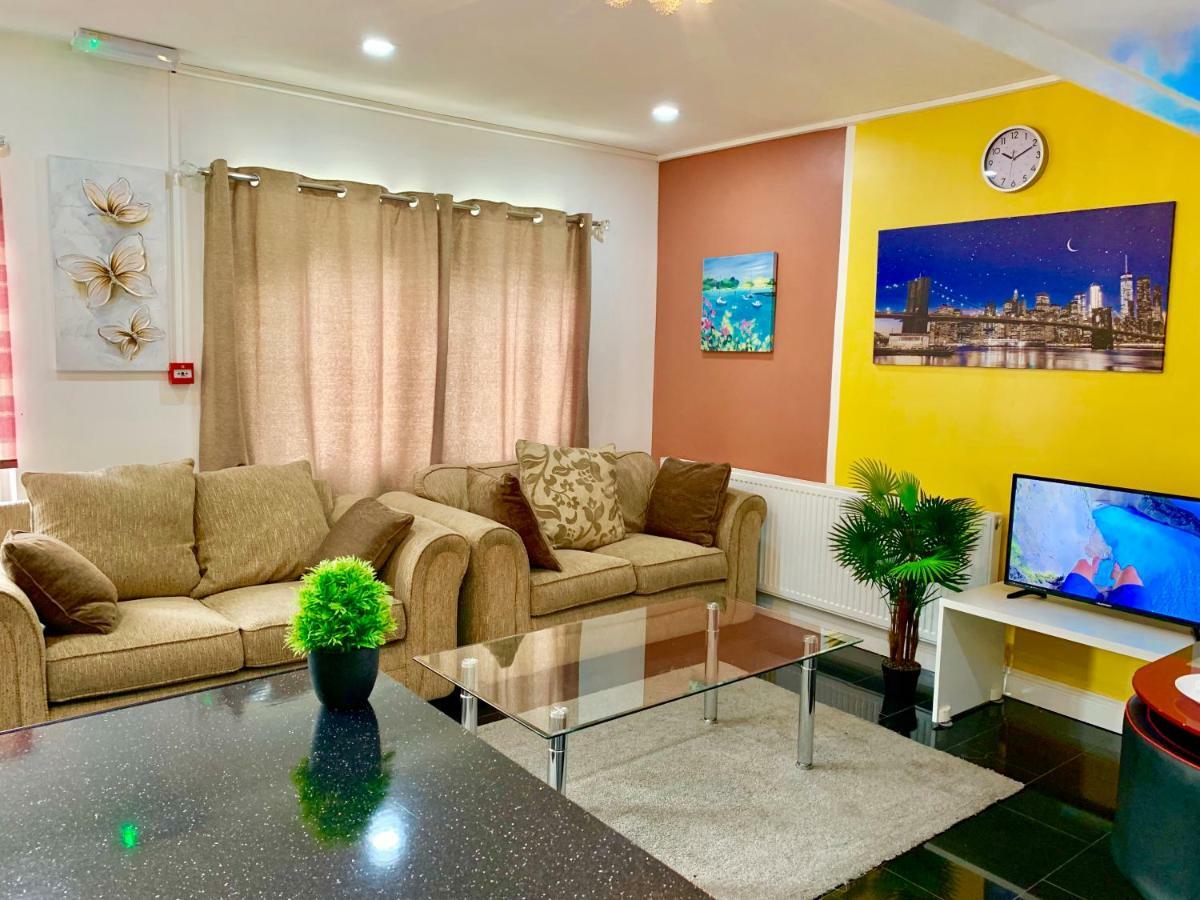 London 2 Bedroom Apartment, Kitchen, Reception And Private Garden Εξωτερικό φωτογραφία