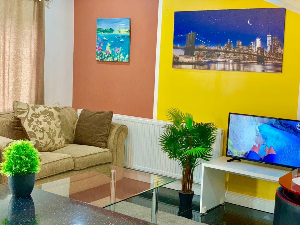 London 2 Bedroom Apartment, Kitchen, Reception And Private Garden Εξωτερικό φωτογραφία
